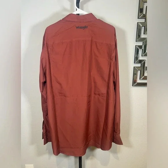 NWT MEN'S WRANGLER PERFORMANCE BUTTON FRONT LONG SLEEVE SOLID SHIRT Men’s XL - Picture 2 of 3